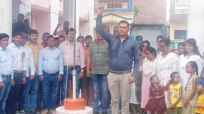 News Universal, हर्षोल्लास के साथ तिरंगा लहराकर मनाया गया जश्ने आजादी का पर्व,