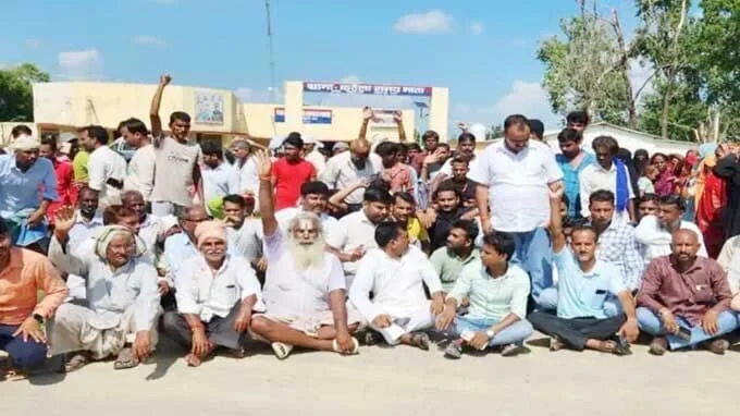 News Universal,ग्राम प्रधान पर झूठे, फर्जी और मनगढ़ंत शिकायत पर दर्ज मुकदमे वापस लेने की मांग,