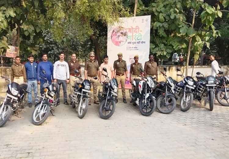 News Universal, पचीस हजार का यह इनामिया अभियुक्त और उसके दो साथी गिरफ्तार,