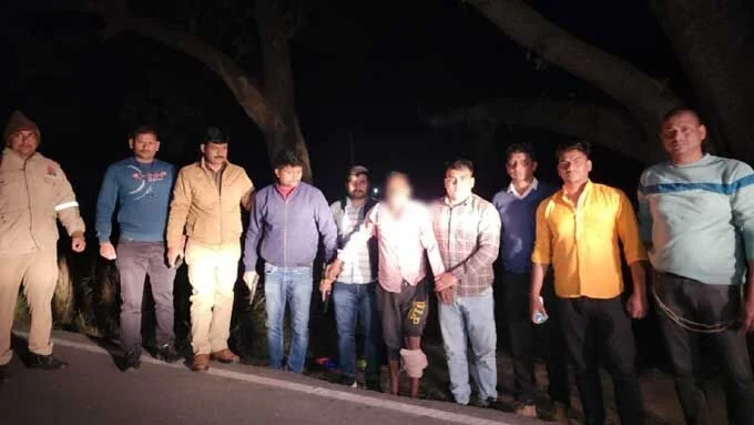 गैंगेस्टर एक्ट के आरोपी से मुठभेड में दो गिरफ्तार असलहा व सामान बरामद,