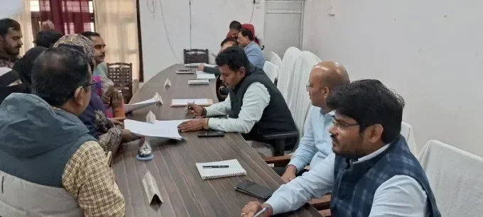 संपूर्ण तहसील समाधान दिवस, तहसील समाधान दिवस में फरियाद सुनते जिला अधिकारी, सिद्धार्थ नगर समाचार, तहसील दिवस समाचार, तहसील इटवा,