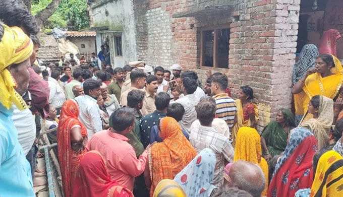 रामकला निषाद की हत्या,चाकू मारकर हत्या, न्याय मांगते रहे परिजन,अधिकारियों के आश्वासन पर किया अंतिम संस्कार,अपराध समाचार,थाना मिश्रौलिया, सिद्धार्थनगर अपराध समाचार,after murder ramkala nishad family kept demanding justice,