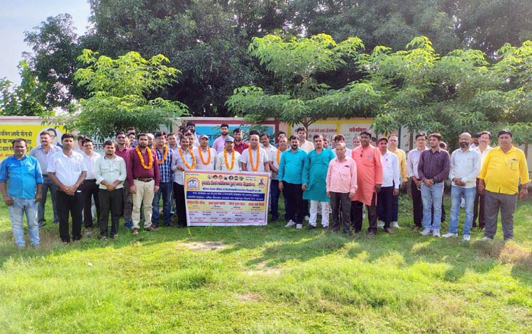 यूनाइटेड टीचर्स एसोसिएशन सिद्धार्थनगर,यूटा,यूटा ब्लॉक कार्यकारिणी खुनियांव का हुआ गठन,united teachers association uta siddharth nagar,विकास खंड खुनियांव,शैक्षिक संगोष्ठी का आयोजन,पूर्व मध्यमिक विद्यालय महुई,