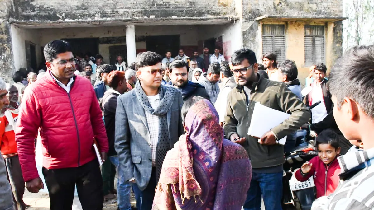 Nirikshan Private Khad Dukan Dm Siddharthnagar 02,जिलाधिकारी ने जनपद के कई प्राइवेट खाद की दुकानों का किया निरीक्षण,nirikshan private khad dukan dm siddharthnagar,प्रशासनिक कार्यवाही,
