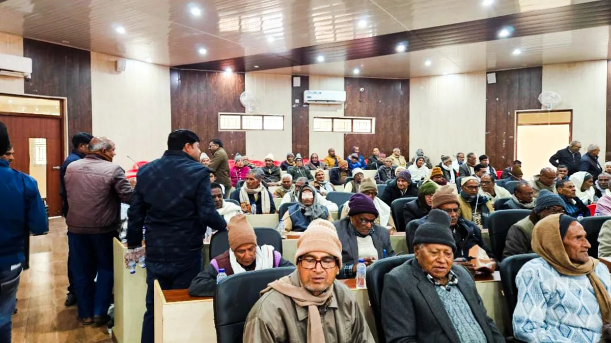 Pensioners Diwas Ambedkar Sabhagar Siddharthnagar 3,अम्बेडकर सभागार में सम्पन्न हुआ पेंशनर्स दिवस, अम्बेडकर सभागार सिद्धार्थनगर, पेंशनर्स दिवस का आयोजन,सिद्धार्थनगर समाचार,Pensioners' Day celebrated Ambedkar Auditorium siddharthnagar,pensioners diwas ambedkar sabhagar siddharthnagar,