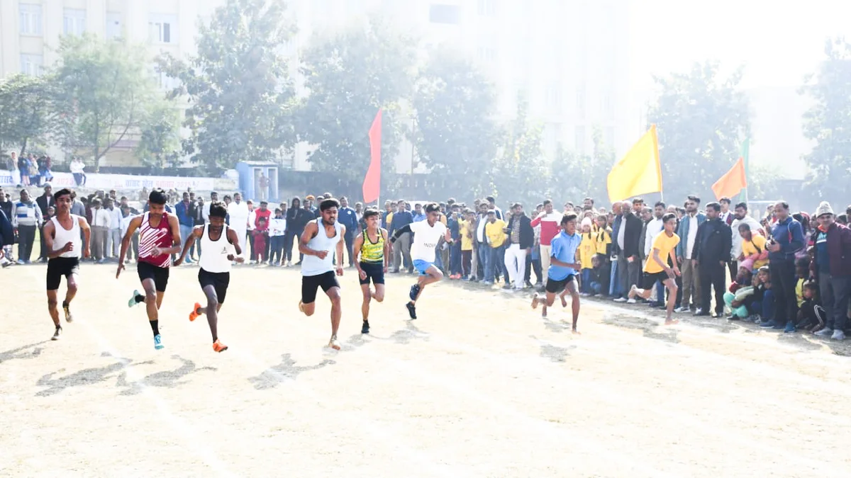 Sansad Khel Mahotsaw Samapan Khelari Puraskar Vitran 2,खिलाड़ियों में पुरस्कार वितरण के साथ सम्पन्न हुआ सांसद खेल महोत्सव 2025, खिलाड़ियों में उत्साहवर्धन,सांसद खेल महोत्सव 2025 का समापन, सिद्धार्थनगर समाचार,स्थानीय समाचार, प्रशासनिक आयोजन,sansad khel mahotsaw samapan khelari puraskar vitran,