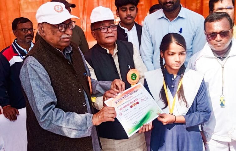 vidhayak khel aspardha 2025 shubharambh PI2,विधायक खेल स्पर्धा 2025,इटवा विधायक माता प्रसाद पांडेय,नेता प्रतिपक्ष माता प्रसाद पांडेय,विधायक खेल स्पर्धा शुभारंभ,vidhayak khel aspardha 2025 shubharambh,