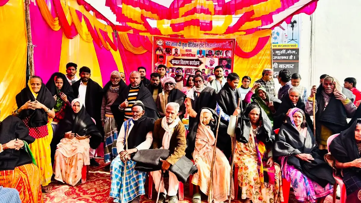 मानव सेवा ही सबसे बड़ा धर्म- शारदा चौधरी,जय माता दी युवा चौरिटेबल ट्रस्ट के तत्वावधान में कम्बल वितरित, मिठौवा बाजार में किया गया कम्बल वितरण,