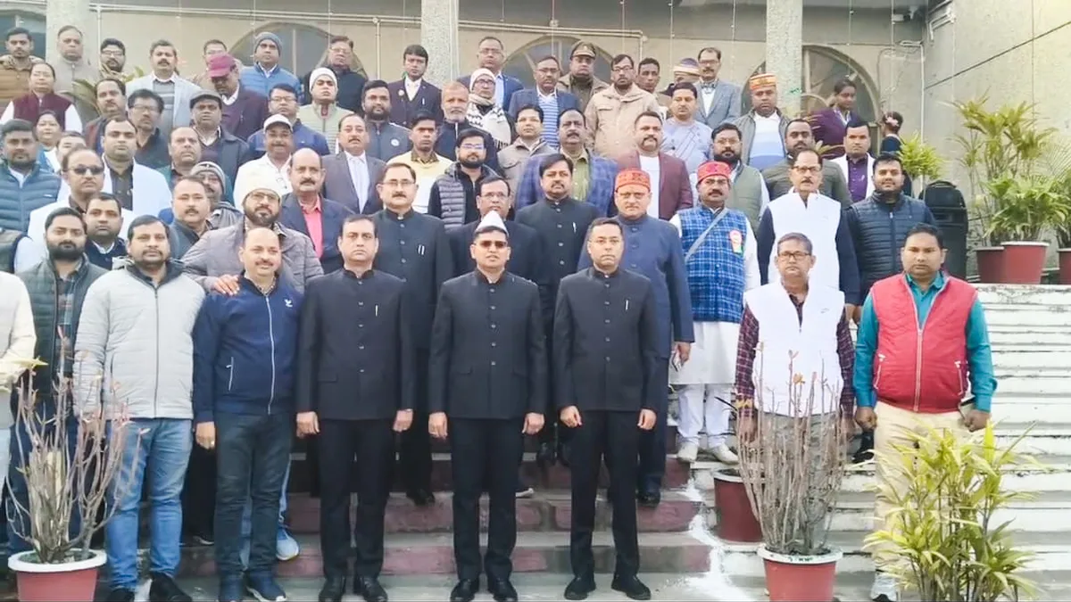 Rashargan Men Moujud Adhikari,जिले में परम्परागत रूप से मनाया गया, 77वाँ गणतन्त्र दिवस समारोह, 26 जनवरी 2026,सिद्धार्थनगर समाचार,प्रशासनिक आयोजन,siddharthnagar men manaya gaya 77 wan gantantrdiwas samaroh,