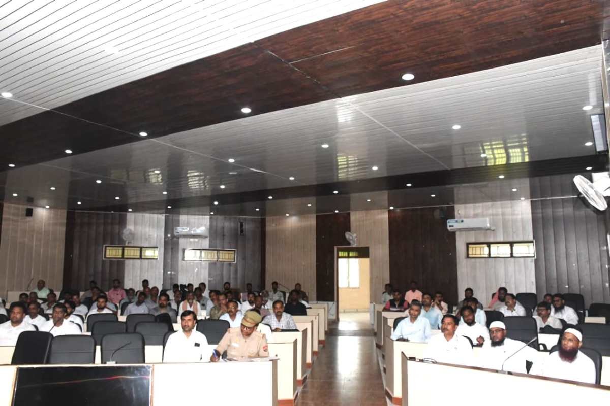 Siddharthnagar School Vehicle Safety Meeting Men Moujood Log