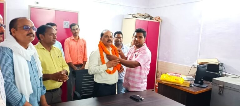 बीईओ महेंद्र कुमार को भावभीनी विदाई, डायट चंदौली में बने वरिष्ठ प्रवक्ता